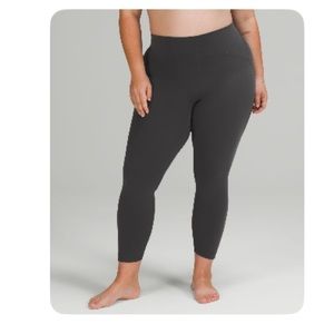 Lululemon InStill High-Rise tight 25" size 6 color graphite grey